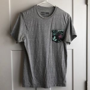 Vans T-Shirt. Size Small.